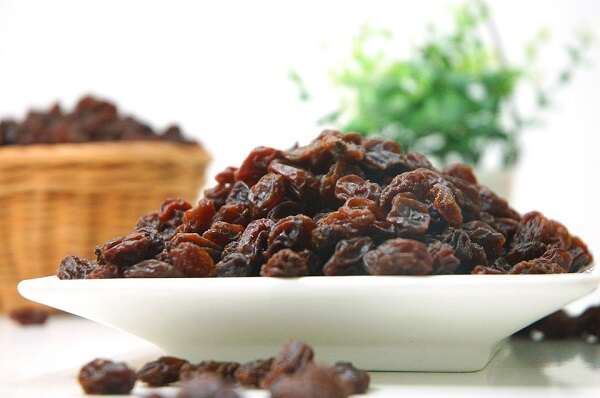 Raisins during weight loss